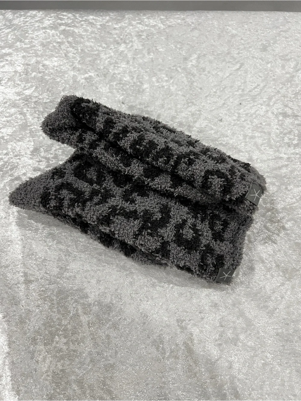 Barefoot Dreams CozyChic Women's In The Wild Socks Leopard Print Gray One Size